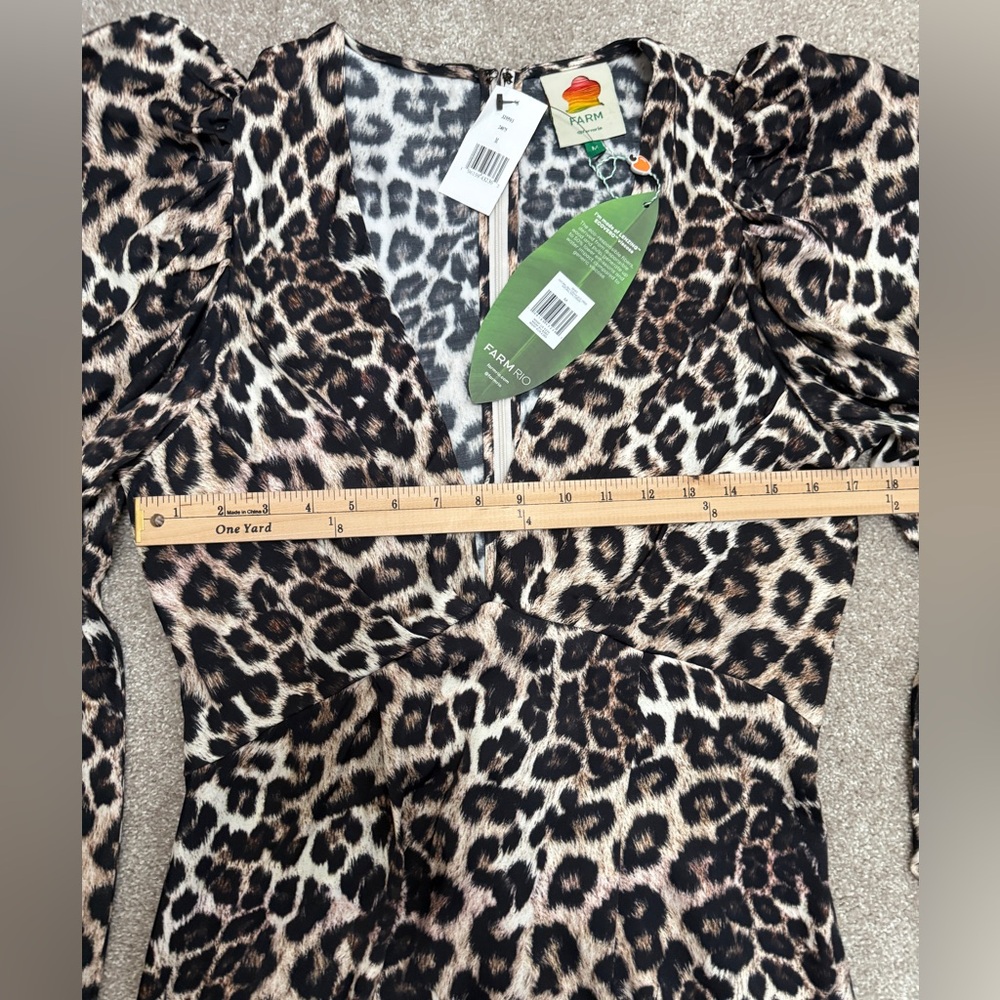FARM Rio - Animal - Leopard Print MIDI Dress with V-neck - size Medium - NWT - Picture 9 of 16